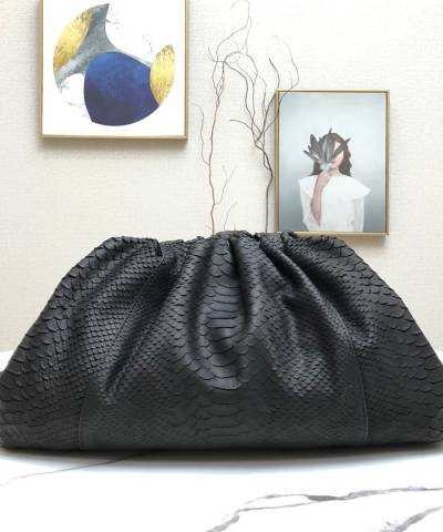 Сумка Bottega Veneta The Pouch Black Snake Clutch